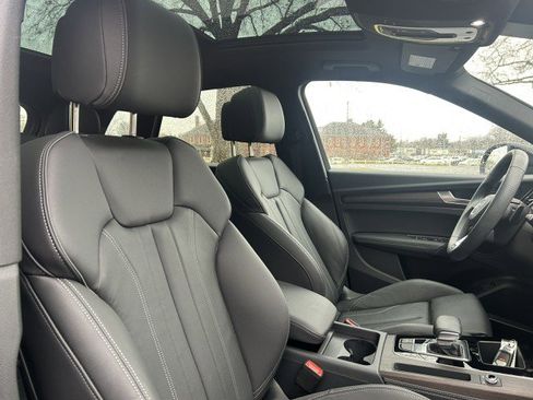 Certified 2025 Audi Q5 e Premium Plus w/ Premium Plus Package image 29