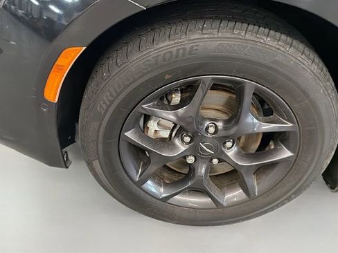 Used 2019 Chrysler Pacifica Limited w/ Advanced Safetytec Group image 32