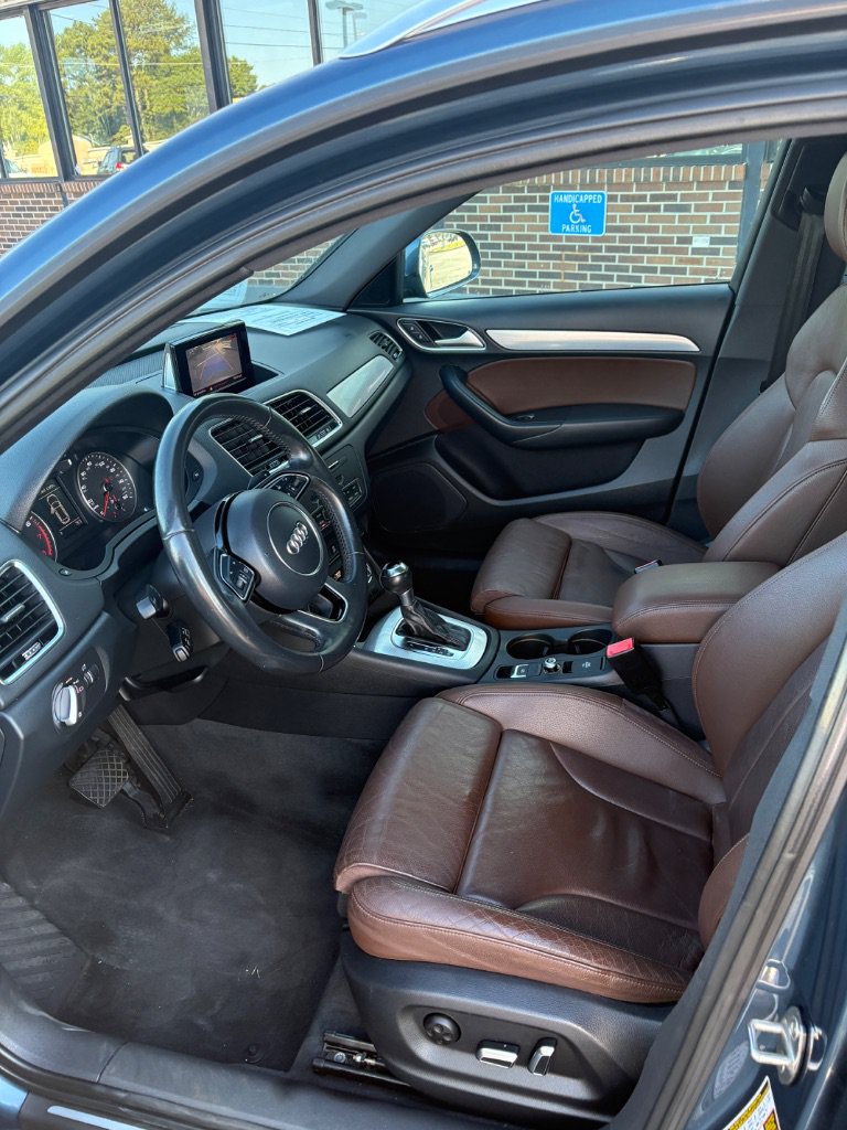 Used 2018 Audi Q3 2.0T Premium w/ Convenience Package FWD image 16