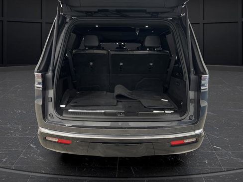 Used 2022 Jeep Grand Wagoneer Series I image 15
