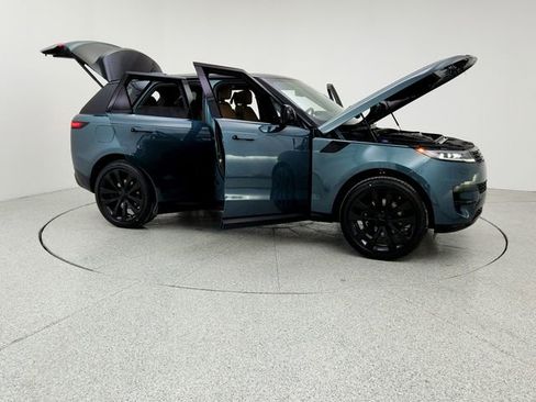New 2026 Land Rover Range Rover Sport SE image 10