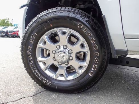 Used 2024 RAM 2500 Laramie AWD/4WD image 11