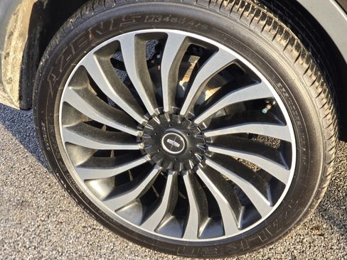 Used 2019 Lincoln Nautilus Black Label image 8