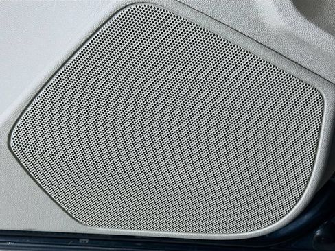 Used 2021 Cadillac XT4 Premium Luxury FWD image 18