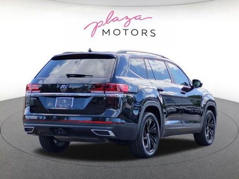 Used 2023 Volkswagen Atlas SE w/ Panoramic Sunroof Package FWD image 5