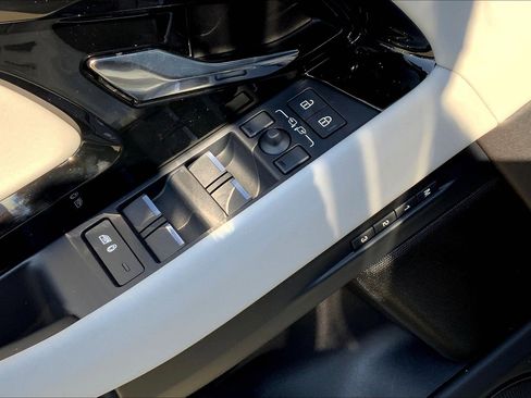 New 2026 Land Rover Range Rover Evoque S image 21