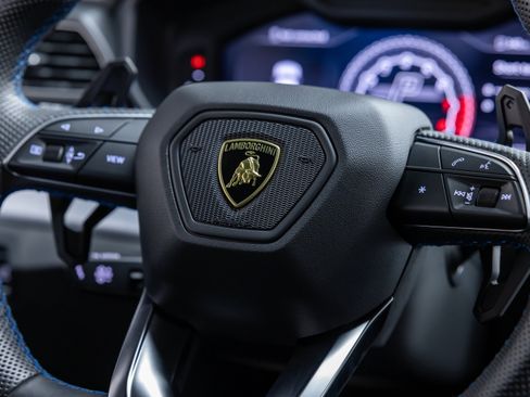 Used 2019 Lamborghini Urus image 74