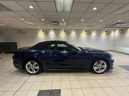 Used 2019 Ford Mustang Premium w/ Equipment Group 201A RWD image 3