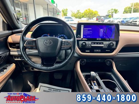 Used 2024 Toyota Grand Highlander AWD Hybrid image 33