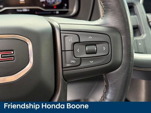 Used 2022 GMC Yukon XL AT4 w/ Technology Package AWD/4WD image 18