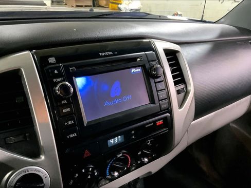 Used 2013 Toyota Tacoma 4x4 Access Cab V6 w/ TRD Off-Road Pkg image 27