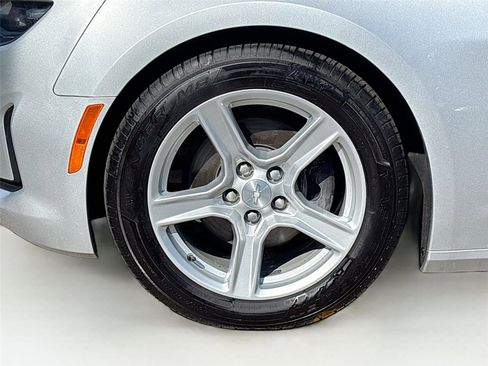 Used 2019 Chevrolet Camaro LT image 31