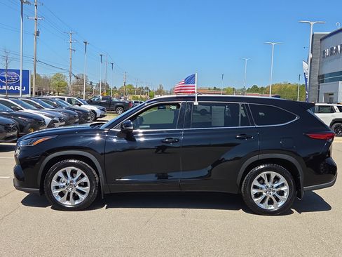 Used 2023 Toyota Highlander Limited AWD/4WD image 6