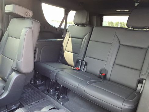 Used 2023 GMC Yukon XL Denali w/ Denali Reserve Package image 20