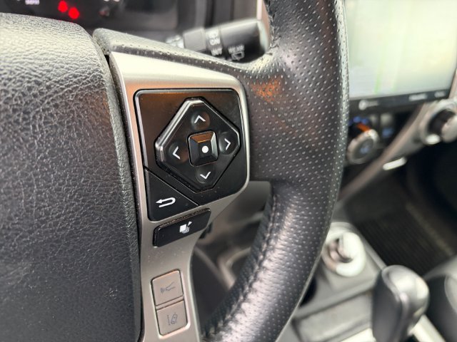 Used 2022 Toyota 4Runner SR5 Premium AWD/4WD image 28