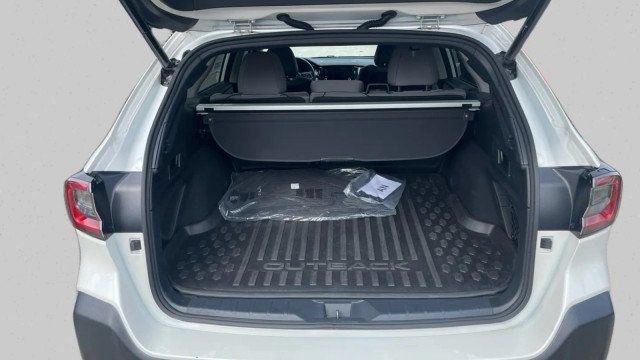 Used 2024 Subaru Outback Premium AWD/4WD image 20