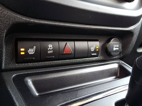 Used 2014 Jeep Patriot Latitude image 24