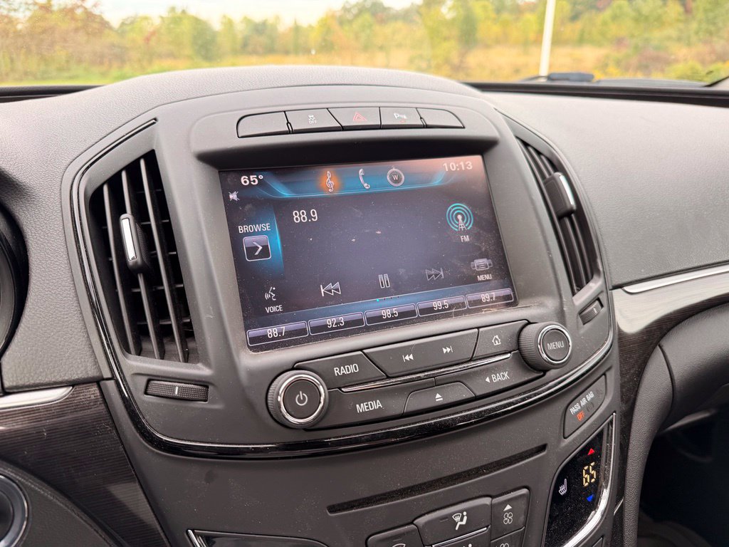 Used 2015 Buick Regal Premium w/ Experience Buick Package FWD image 11