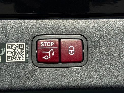 Used 2025 Mercedes-Benz EQS 580 4MATIC Sedan image 14