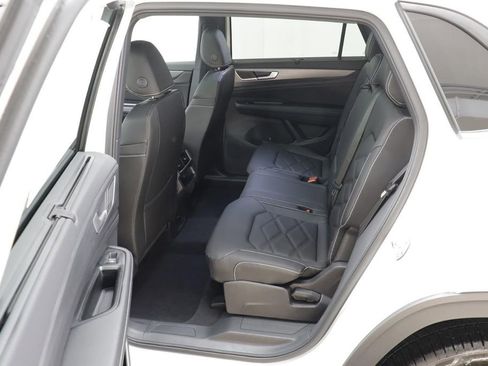 New 2026 Volkswagen Atlas Cross Sport SE image 15