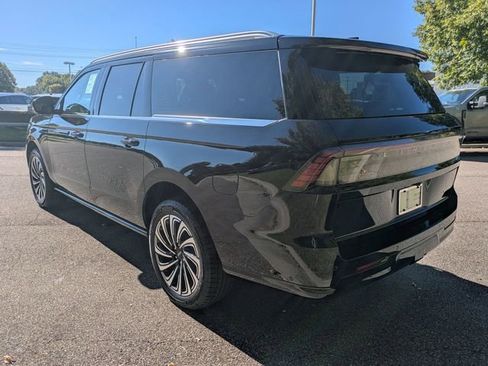 New 2025 Lincoln Navigator Reserve w/ Jet Appearance Package image 2