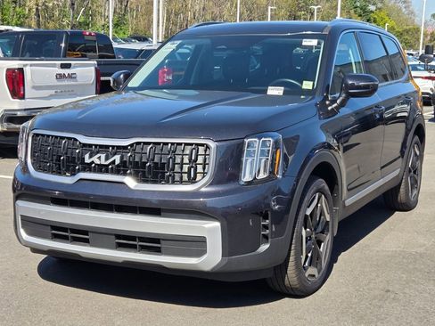 Used 2025 Kia Telluride EX w/ EX Captain's Chair Package AWD/4WD image 7