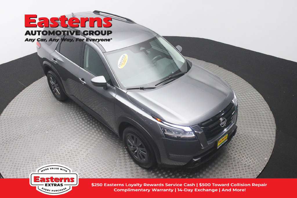 Used 2022 Nissan Pathfinder SV FWD image 4