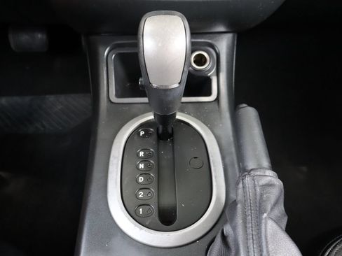 Used 2005 Ford Escape Limited AWD/4WD image 35