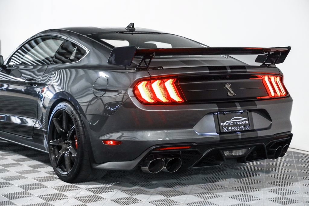 Used 2022 Ford Mustang Shelby GT500 w/ Carbon Fiber Track Pack RWD image 25
