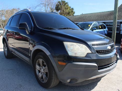 Used 2013 Chevrolet Captiva Sport LS image 2