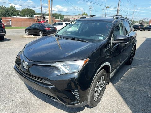Used 2016 Toyota RAV4 LE AWD/4WD image 5