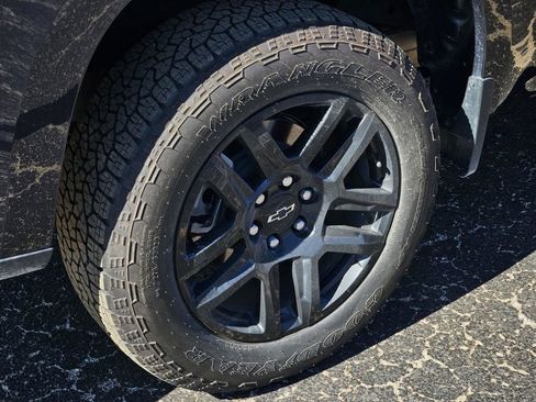 Used 2024 Chevrolet Silverado 1500 RST w/ Convenience Package II image 39