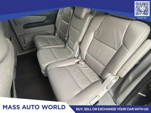 Used 2011 Honda Odyssey Touring Elite image 7
