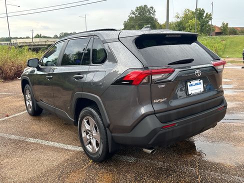 Used 2025 Toyota RAV4 XLE w/ Convenience Package FWD image 8