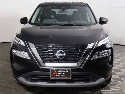 Used 2023 Nissan Rogue SV image 9