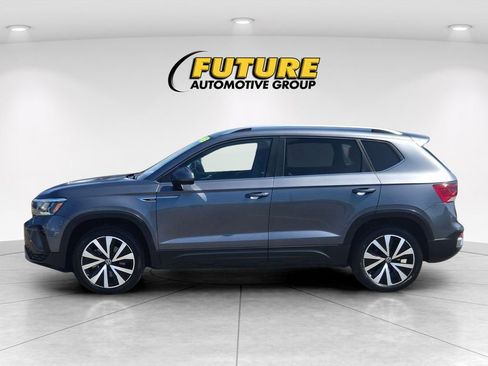 Used 2024 Volkswagen Taos SE FWD image 7