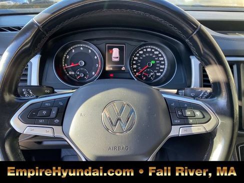 Used 2021 Volkswagen Atlas SE w/ Panoramic Sunroof Package image 11