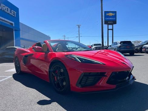 Used 2022 Chevrolet Corvette Stingray Premium Conv w/ Z51 Performance Package RWD image 3