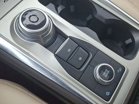 Certified 2022 Ford Explorer Platinum w/ Technology Package image 18