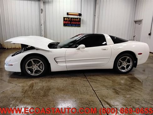 Used 2002 Chevrolet Corvette Coupe w/ Preferred Equipment Group2 image 5