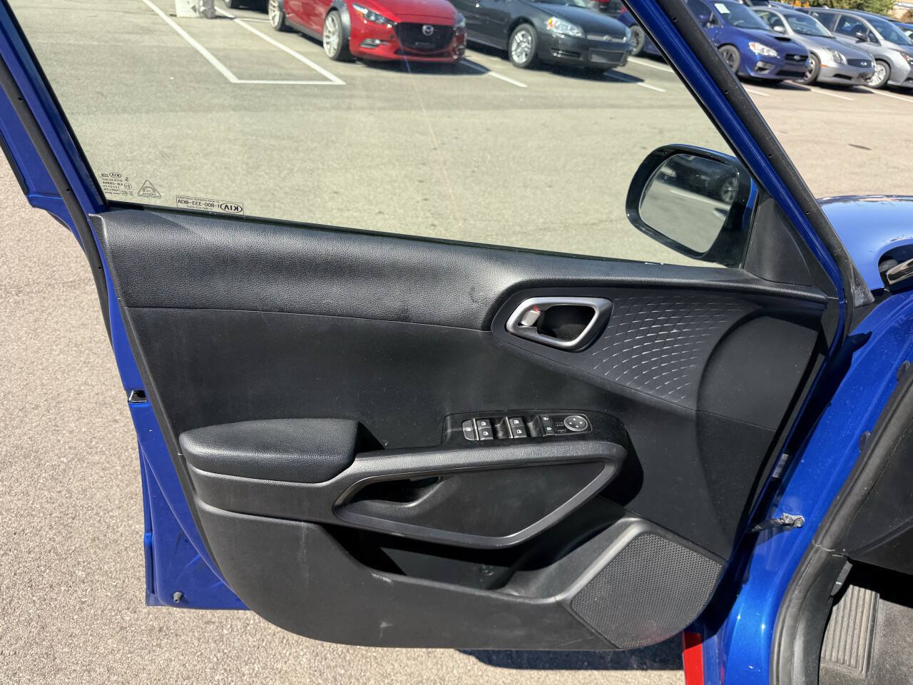 Used 2021 Kia Soul GT-Line FWD image 18