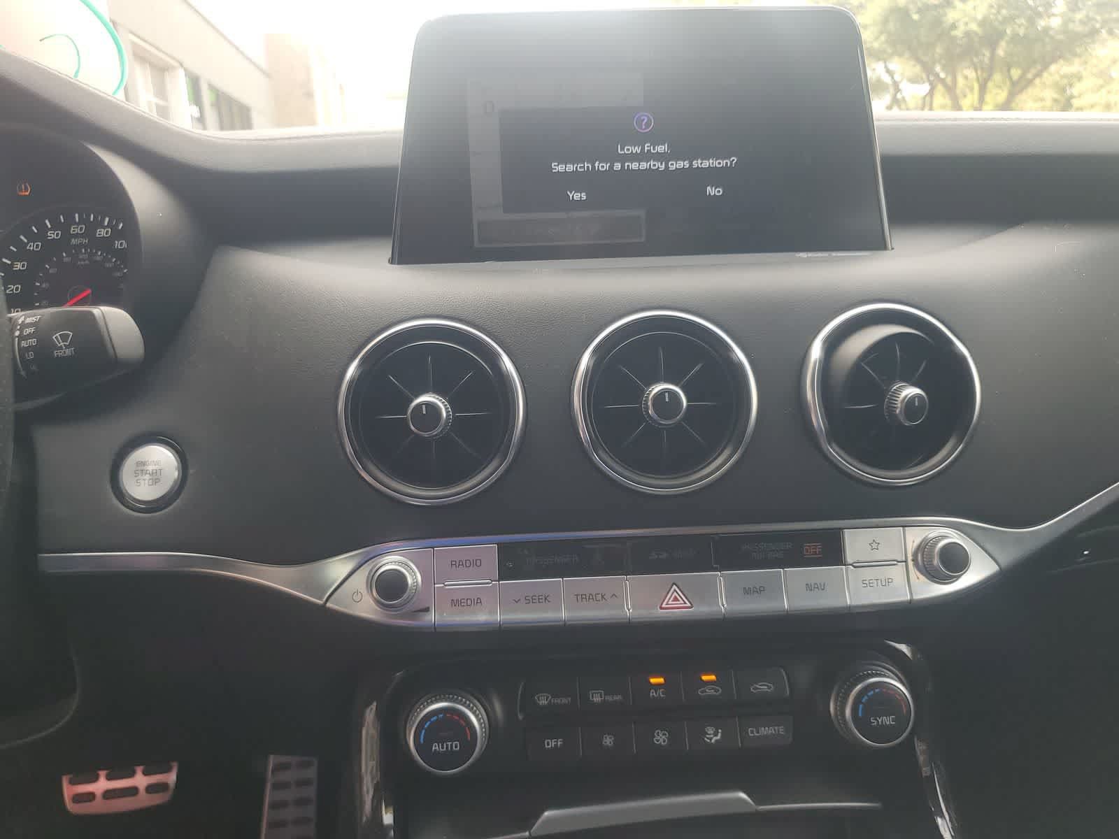 Used 2018 Kia Stinger GT2 AWD/4WD image 15