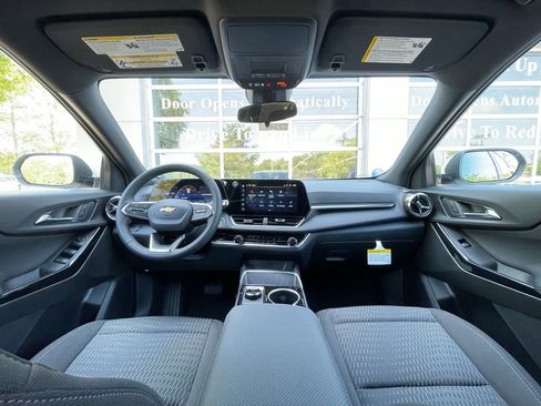 New 2026 Chevrolet Equinox LT FWD image 29