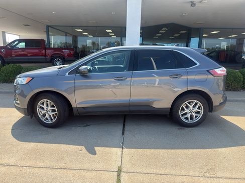 Used 2022 Ford Edge SEL w/ Convenience Package AWD/4WD image 9