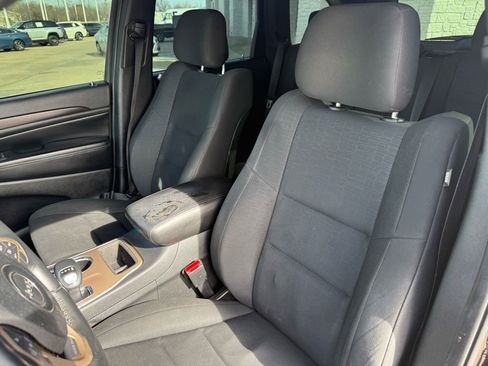 Used 2014 Jeep Grand Cherokee Laredo w/ Quick Order Package 23E image 32