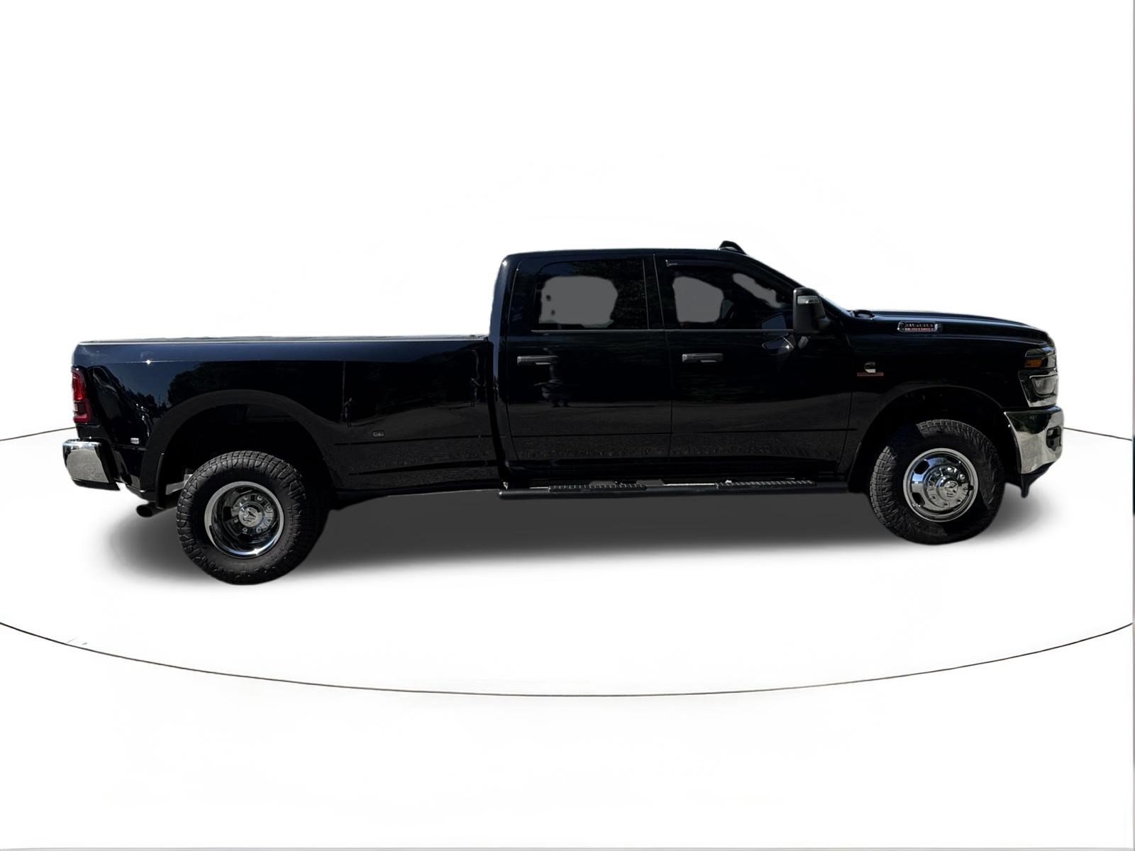 Used 2026 RAM 3500 Tradesman AWD/4WD image 2
