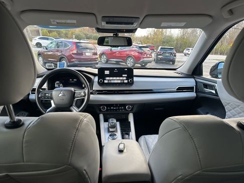 Used 2022 Mitsubishi Outlander SEL image 27