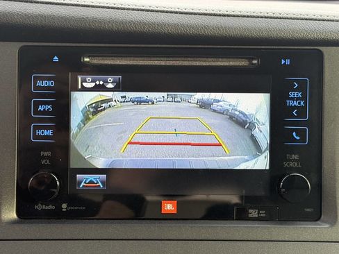 Used 2015 Toyota Sienna Limited Premium image 17