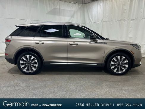 Used 2020 Lincoln Corsair Reserve image 9