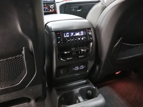 Used 2023 Jeep Grand Cherokee L Overland w/ Advanced Protech Group III AWD/4WD image 33